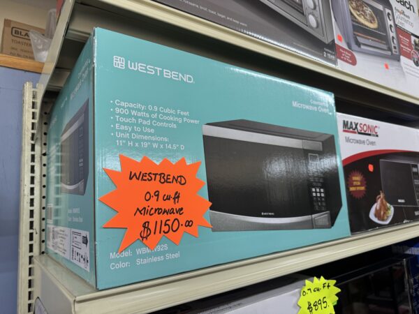 West Bend 0.9 cu. ft. Microwave - Image 3