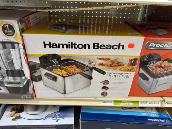 Hamilton Beach Electric Deep Fryer with 2 Baskets and Lid, 4.5
Liters / 19 Cups Oil Capacity, Temperature Control, View Window, Professional Style, 1800 Watts, Stainless Steel (35036) - Image 2
